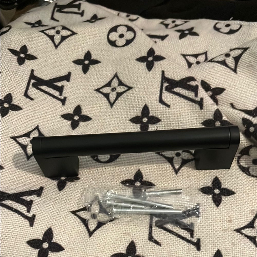 Black Drawer Pull Handle set of 4 new